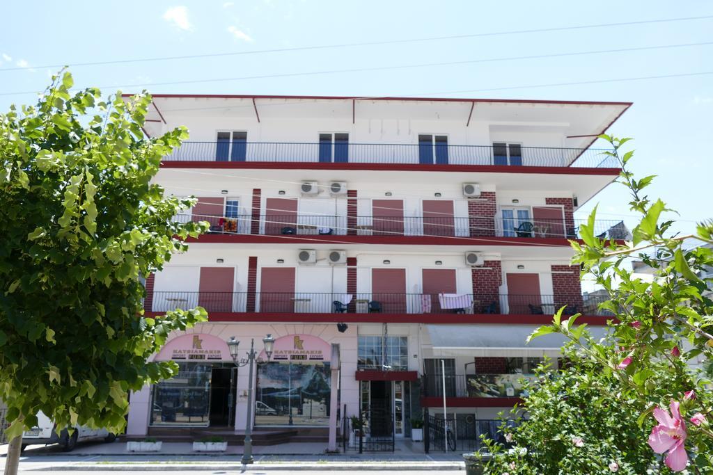 Adonis Apartments Paralía Kültér fotó