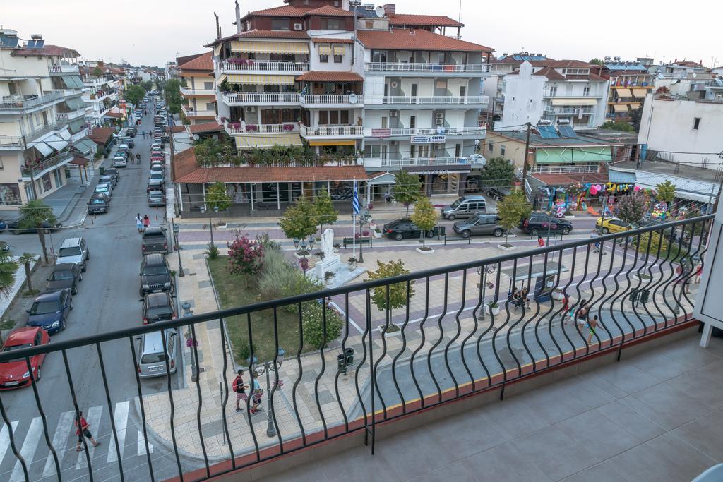 Adonis Apartments Paralía Kültér fotó